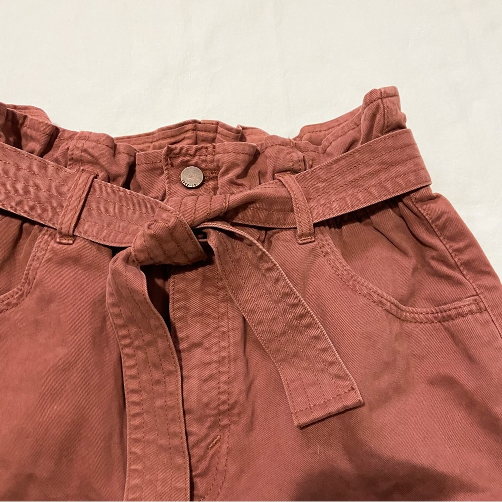 Abercrombie & Fitch High-Waist Paperbag Shorts - Rust - Picture 2 of 6